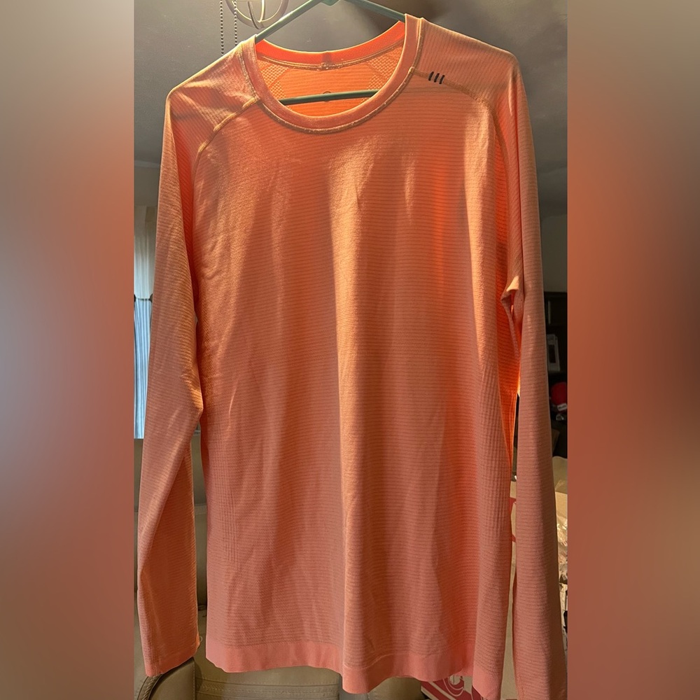 Lululemon men’s long sleeve shirt, size large